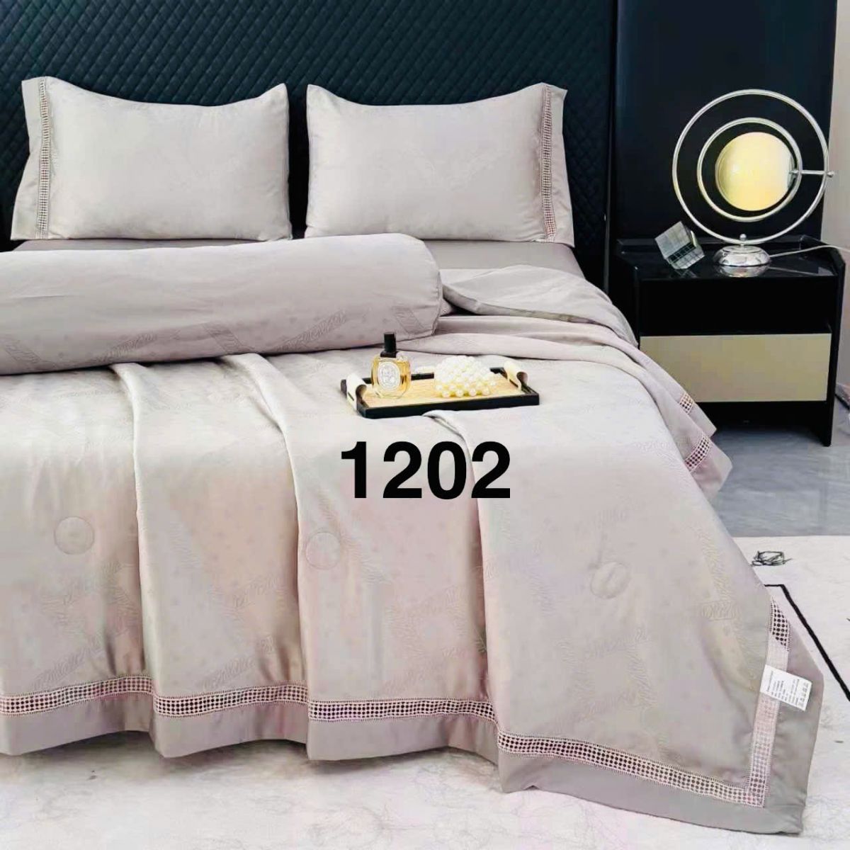 z7422315624914_f9fe87e0d384a3f86aabed4fa